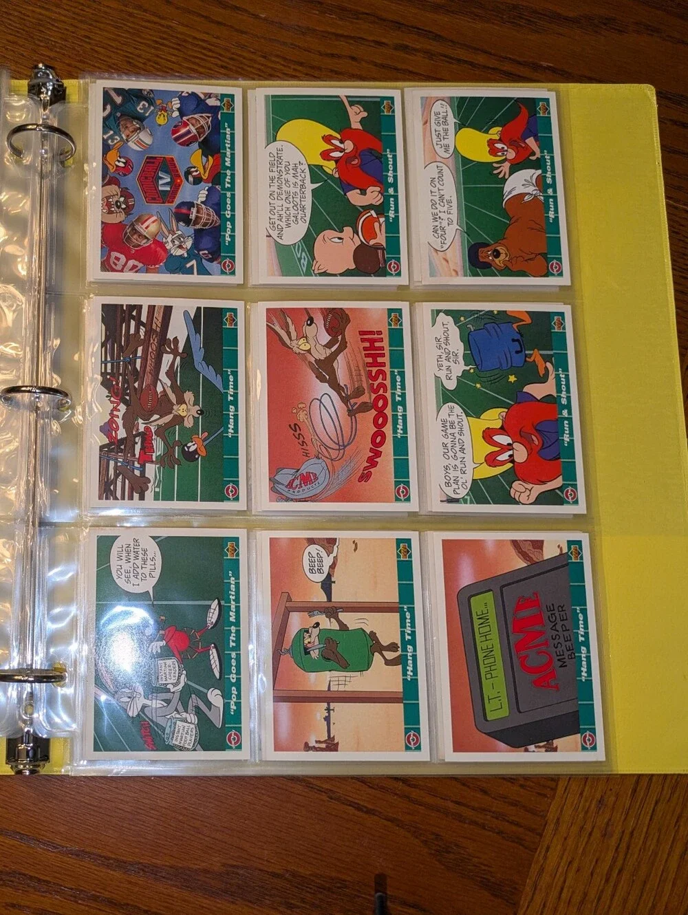 100 Looney Tunes NFL Cards Binder 🔥 1992 Upper Deck Comic Ball Football Colle